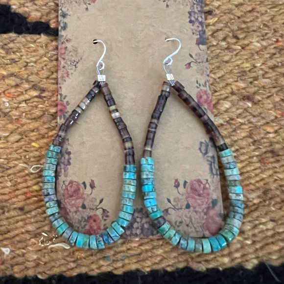 ❤️ Native Heishi Turquoise & Shell Hoop Earrings Lightweight 2.5” New Mexico - Picture 1 of 5